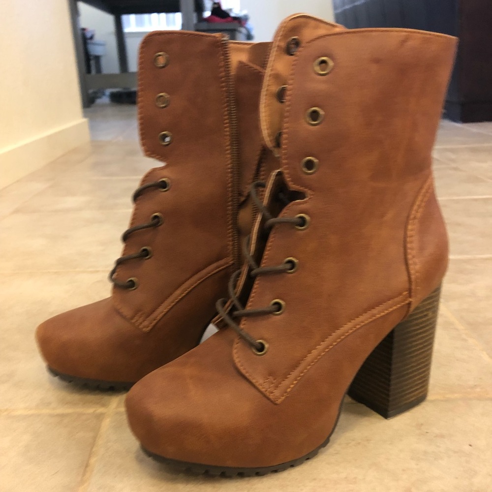 Brown high heel ankle boots - Picture 2 of 8
